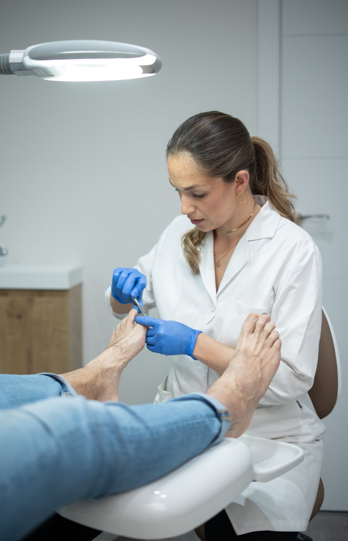 Consulta de podología en Clínica Rita Guijarro, Madrid